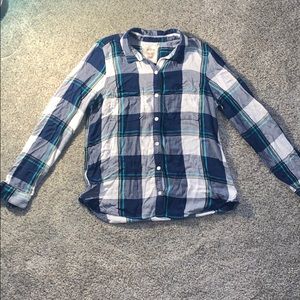 Flannel patterned long sleeve button up